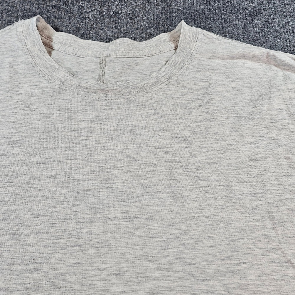 Lululemon Mens XL Gray Heathered Short Sleeve Tee Shirt Active Gym Workout